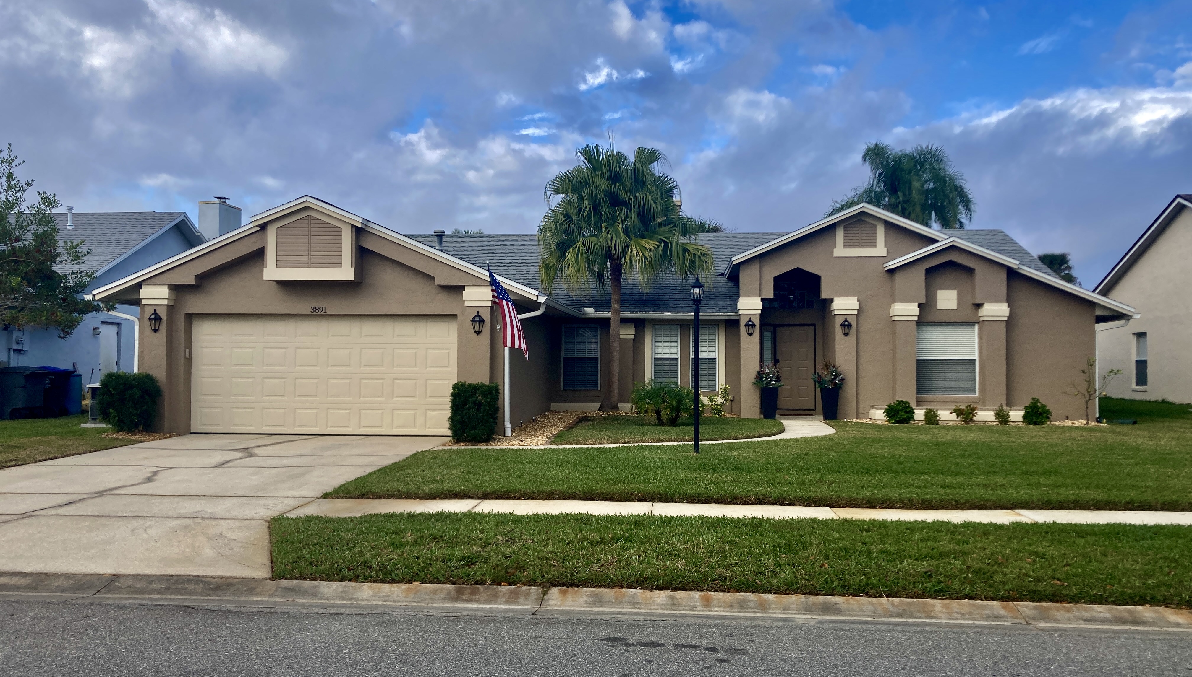 Exterior of 3891 Tanglewood Circle